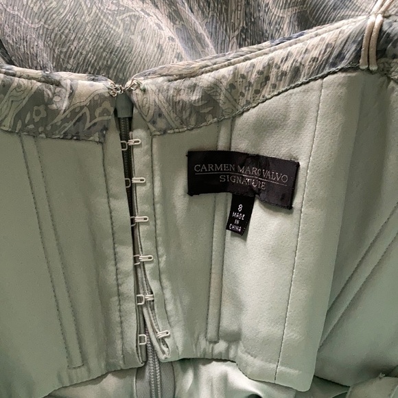 Carmen Marc Valvo Blue Paisley Gown - Picture 6 of 12